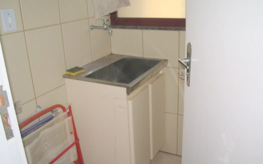 Apto. 2 dormitórios (1 suíte) na quadra do mar – CENTRINHO
