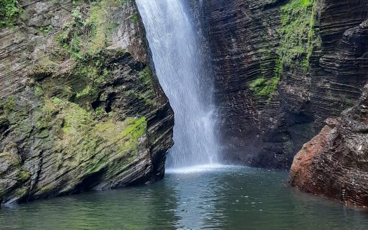 Propriedade na Serra Catarinense com Linda cachoeira !