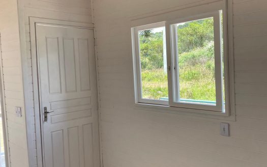 URUBICI:  Cabana nova frente ao lago –  CONFIRA !!!