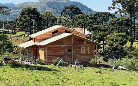 URUBICI:  Sítio 2 Hectares com casa nova: 84 m2