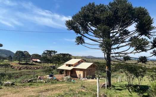 URUBICI:  Sítio 2 Hectares com casa nova: 84 m2