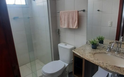 CANASVIEIRAS:  2 Dorms. (1 suíte) na quadra do mar !