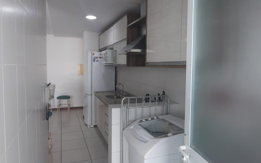 CANASVIEIRAS:  2 Dorms. (1 suíte) na quadra do mar !