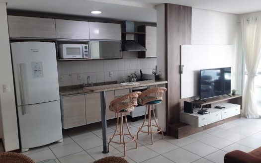 CANASVIEIRAS:  2 Dorms. (1 suíte) na quadra do mar !