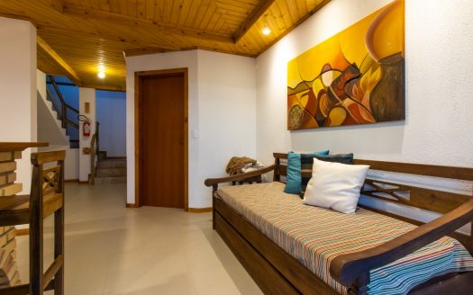 BOM RETIRO :  CHALÉ DE LUXO c/banheiro hidro