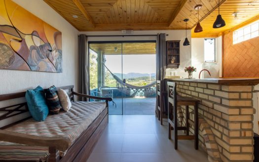 BOM RETIRO :  CHALÉ DE LUXO c/banheiro hidro