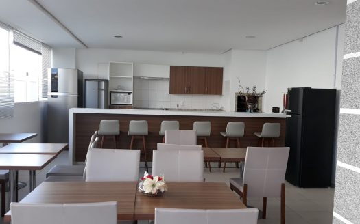 CANASVIEIRAS:  2 Dorms. (1 suíte) na quadra do mar !