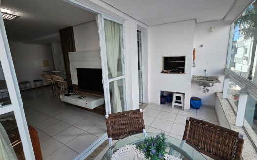 CANASVIEIRAS:  2 Dorms. (1 suíte) na quadra do mar !