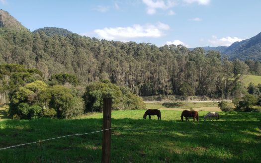 Cabana pronta para morar –  Próximo Rio Rufino