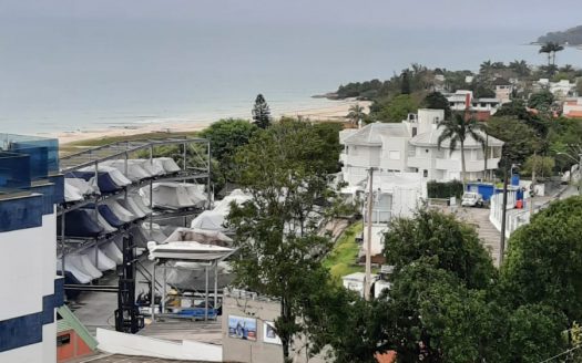 JURERÊ:   FRENTE IATE CLUB – 1 DORM. c/LINDA VISTA PARA A BAÍA