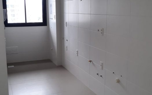 2 Suítes + Lavabo próx. à BEIRA MAR NORTE – Florianópolis