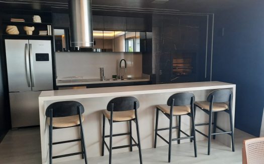 2 Suítes + Lavabo próx. à BEIRA MAR NORTE – Florianópolis